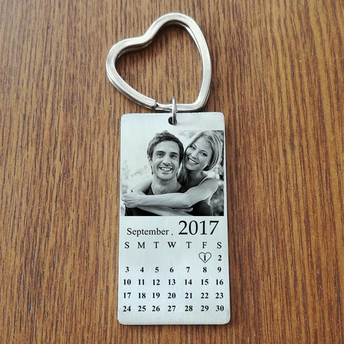 MemoryTag™ – Custom Calendar Photo Keychain | Stainless Steel